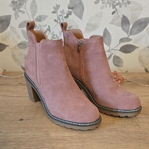 Corkys Bite Me Bootie in Blush // Ankle boot